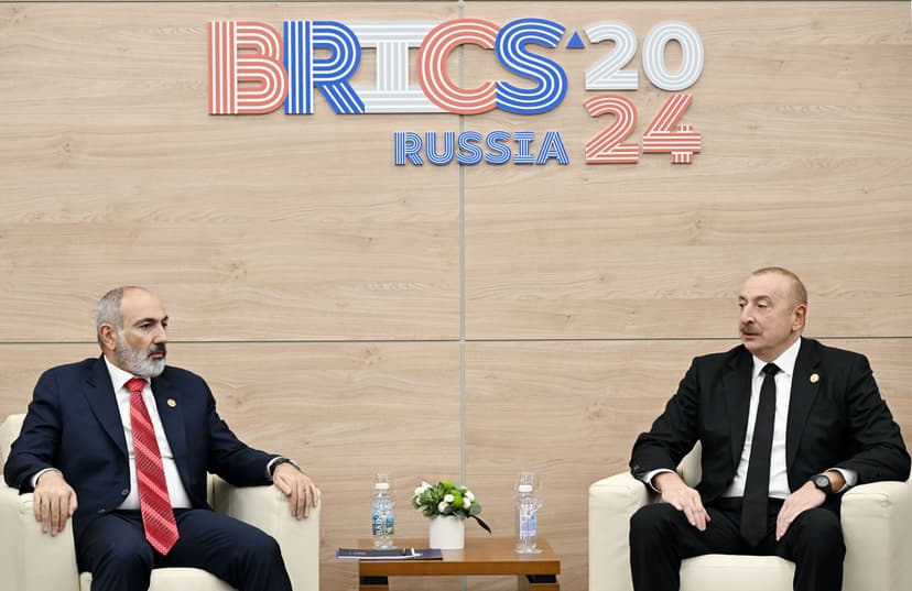 Azerbaijan's Ilham Aliyev and Armenia's Nikol Pashinyan